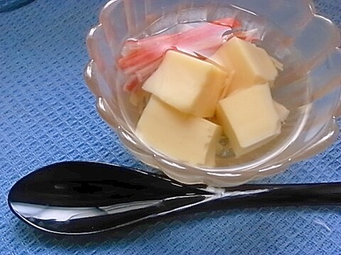 玉子豆腐とかにかまの冷たいスープ★白だしで冷たい汁